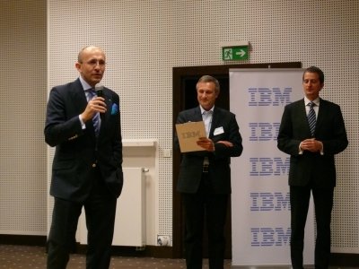 Wydarzenia i Nowo������������������ci - ATLAS nagrodzony przez IBM 
