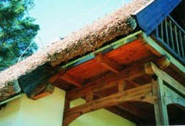 Pokrycia dachowe / Inne - Strzecha z trzciny