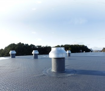 Dachy płaskie - Protan dostawcą pokrycia dachowego nowej fabryki Rolls Royce