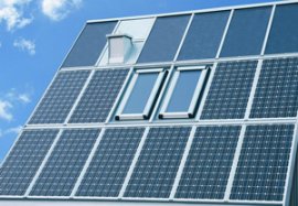 Okno w dachu - Kolektory słoneczne. Przyszłościowa perspektywa zaopatrzenia w energię.
