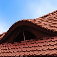 Dachy skośne - Blacha na dachu