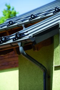 Akcesoria dachowe - System rynnowy idealny dla każdego dachu