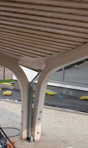 Konstrukcje - Drewniane dachy paraboliczno-hiperboliczne 