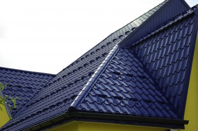 Pokrycia dachowe / Blaszane - Jak wybrać blachodachówkę? 5 kluczowych aspektów, na które musisz zwrócić uwagę