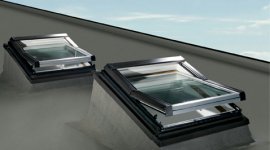 Okno w dachu - System  Roto do dachów płaskich